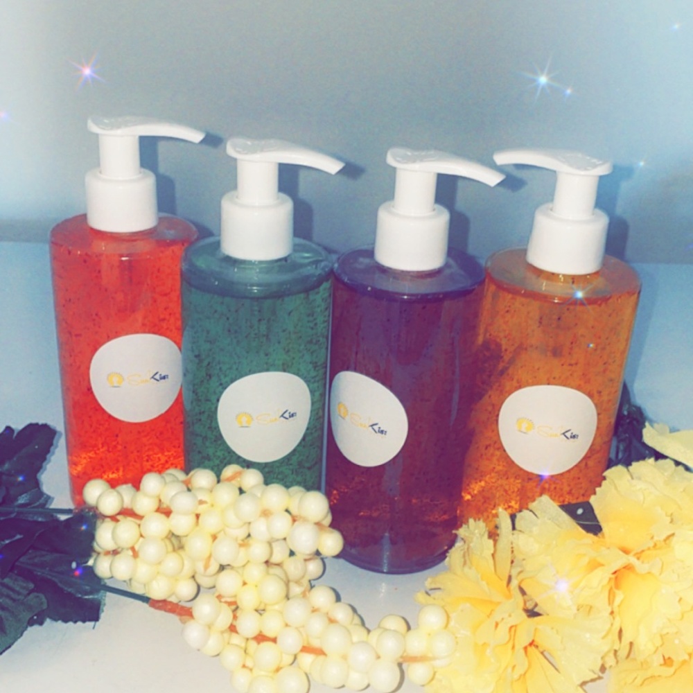 Organic fruit scrub shower gel